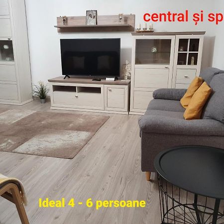 Mia Central Apart, 3 Rooms, 2 Baths, Afi Mall Μπρασόβ Εξωτερικό φωτογραφία
