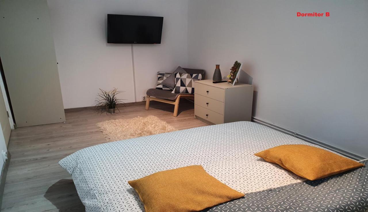 Mia Central Apart, 3 Rooms, 2 Baths, Afi Mall Μπρασόβ Εξωτερικό φωτογραφία