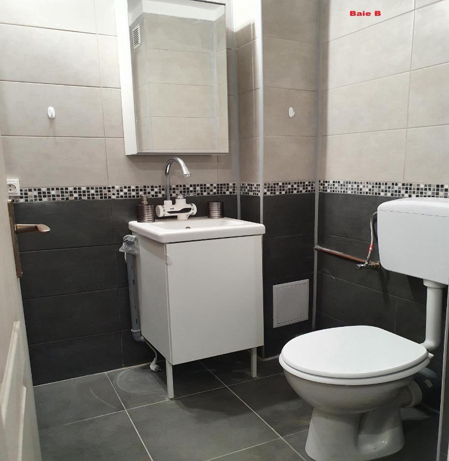 Mia Central Apart, 3 Rooms, 2 Baths, Afi Mall Μπρασόβ Εξωτερικό φωτογραφία